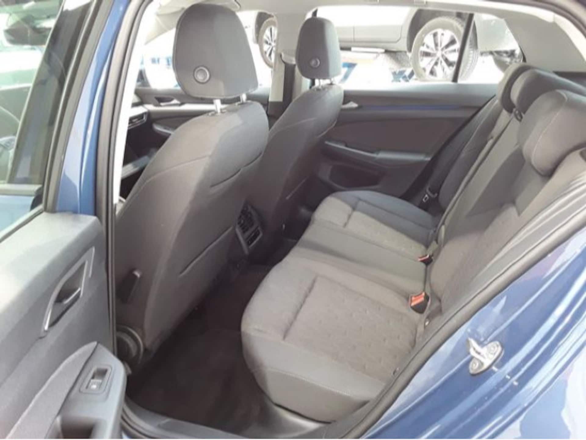 Volkswagen Golf Life