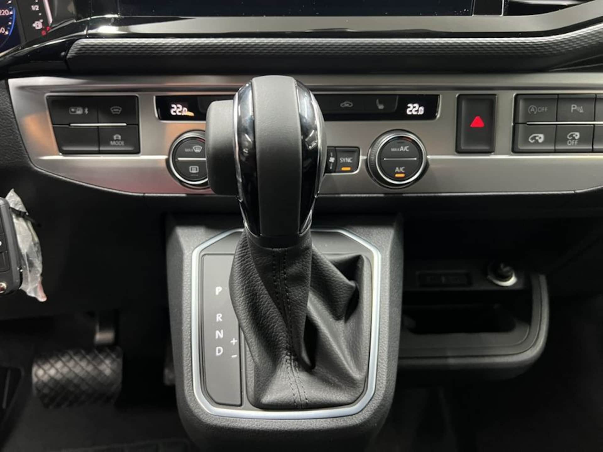 Volkswagen T6.1 California Beach