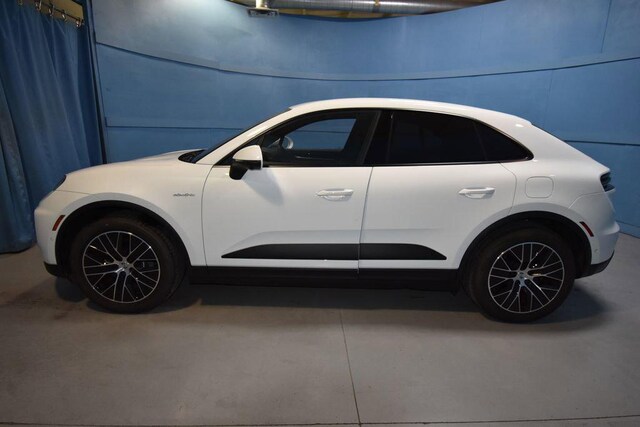 2025 Porsche Macan Electric