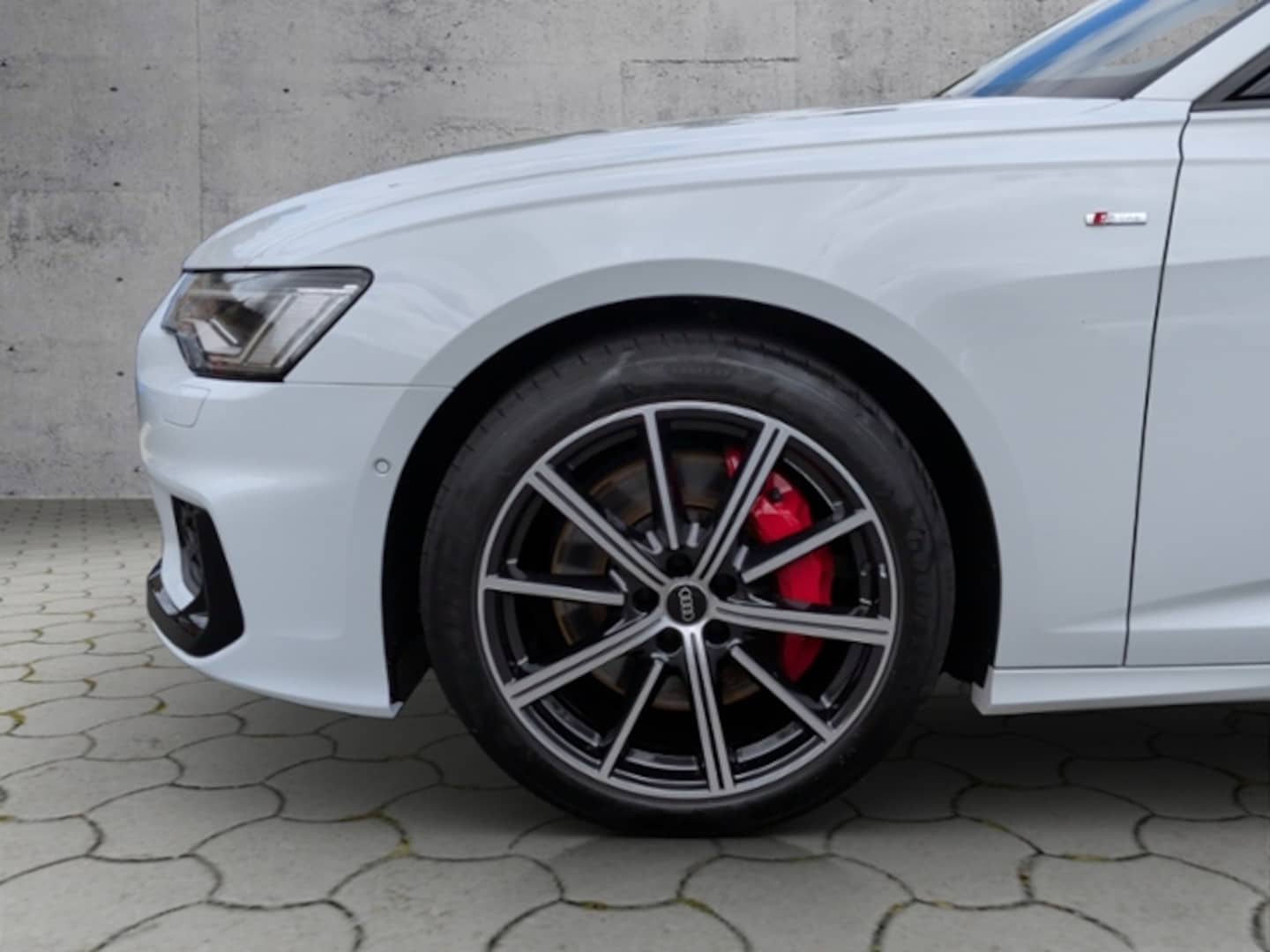 Bild über Audi A6 Avant TFSI e S line 55 TFSI e quattro S tronic - für weitere Informationen kontaktieren Sie den Audi Partner