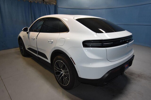 2025 Porsche Macan Electric