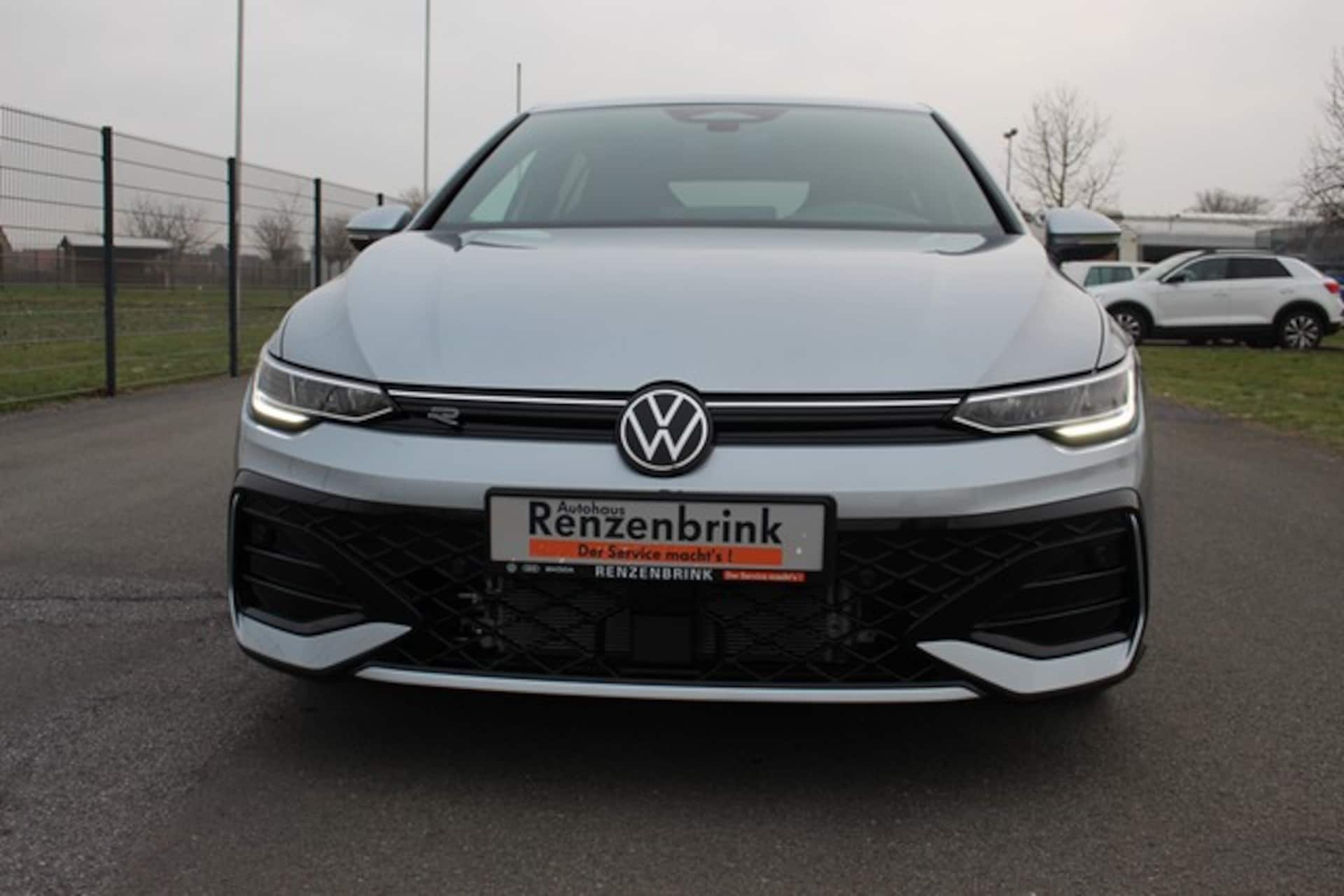 Volkswagen Golf R-Line