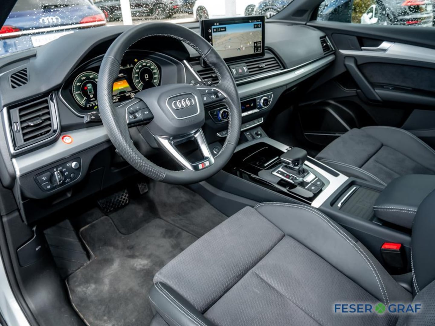 Bild über Audi Q5 Sportback TFSI e S line business 55 TFSI e quattro S tronic - für weitere Informationen kontaktieren Sie den Audi Partner
