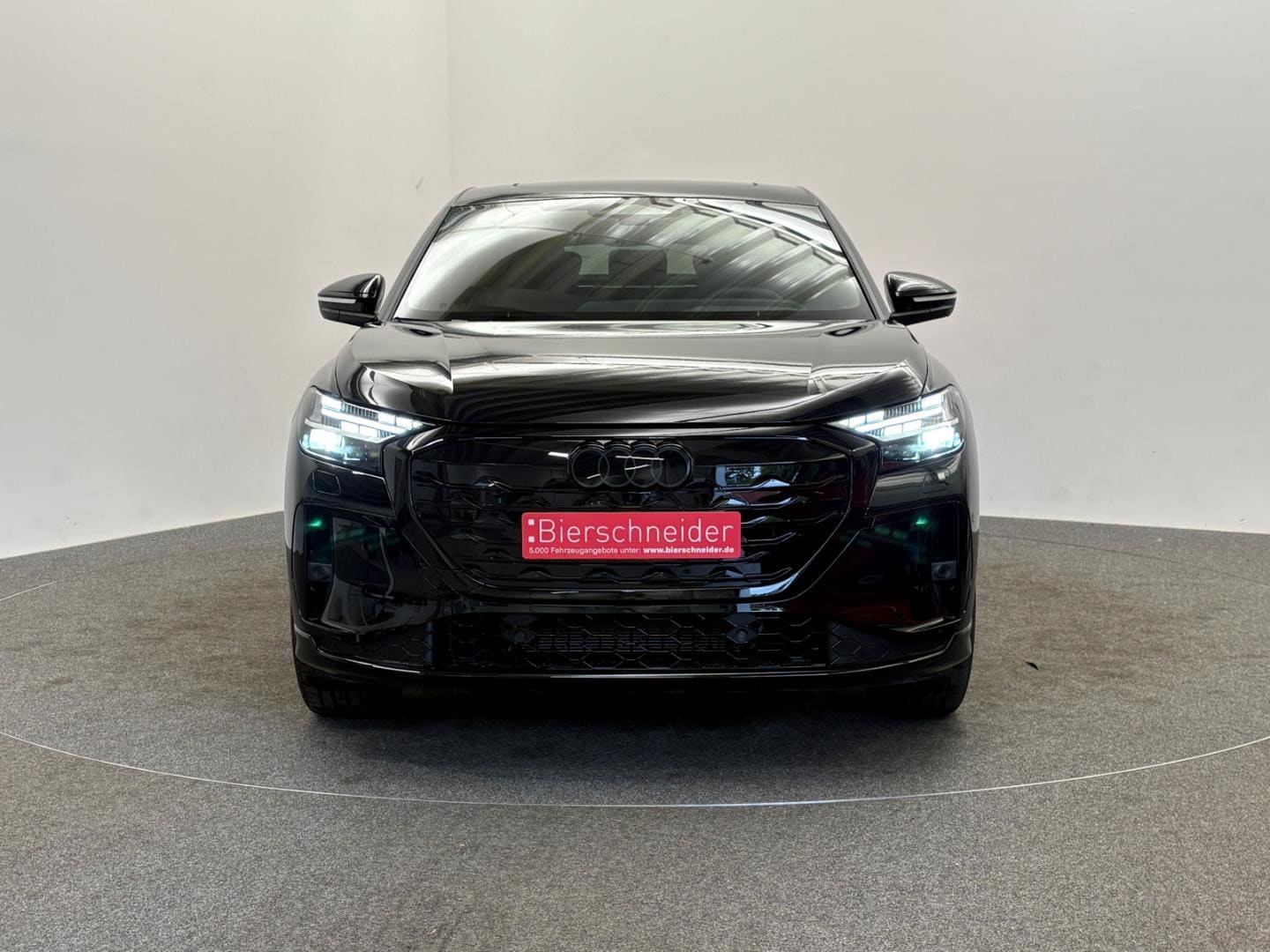 Bild über Audi Q4 Sportback e-tron e-tron quattro 220 kW - für weitere Informationen kontaktieren Sie den Audi Partner