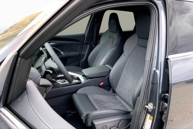 2026 Audi SQ5 Premium Plus - Photo 9