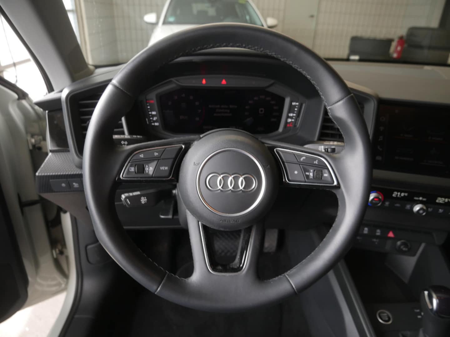 Bild über Audi A1 Sportback 30 TFSI S tronic - für weitere Informationen kontaktieren Sie den Audi Partner