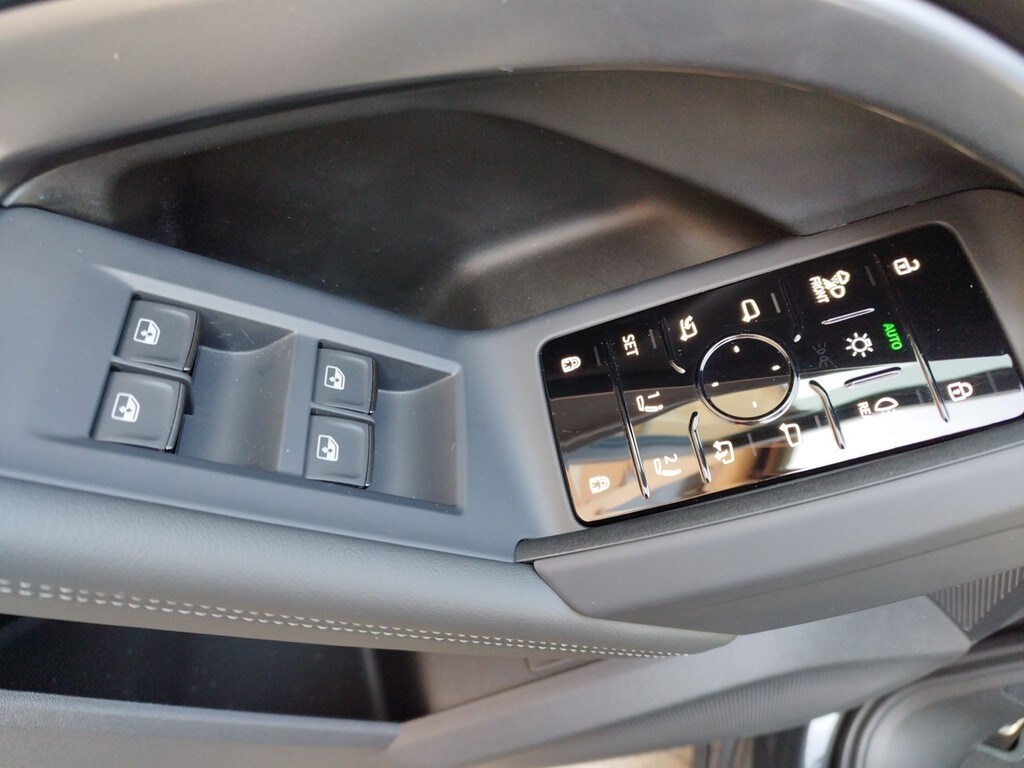Image about Audi Q5 SUV TDI quattro 150 kW S tronic