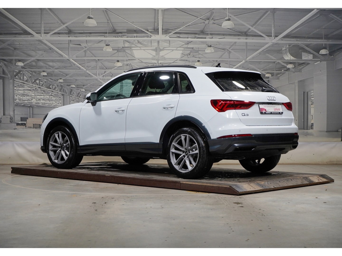 Bild über Audi Q3 TFSI 110 kW S tronic - für weitere Informationen kontaktieren Sie den Audi Partner