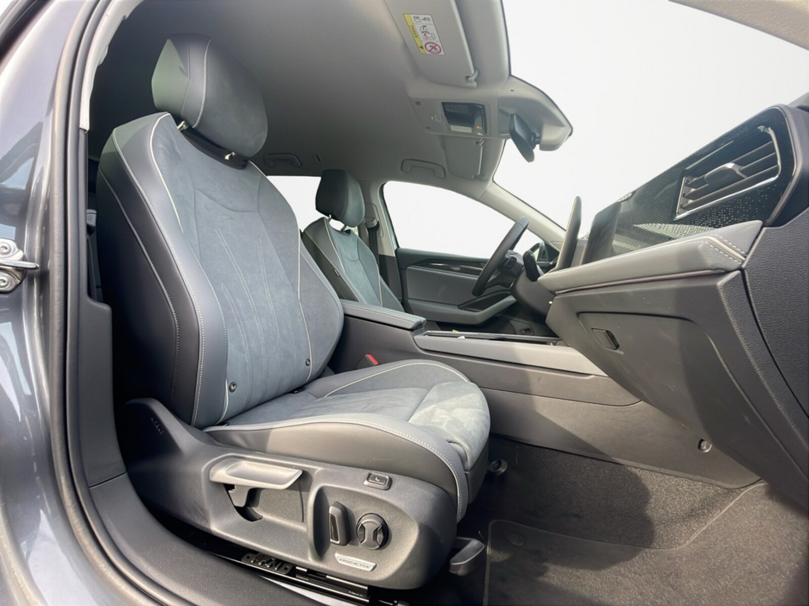 Volkswagen Passat – Bild 8