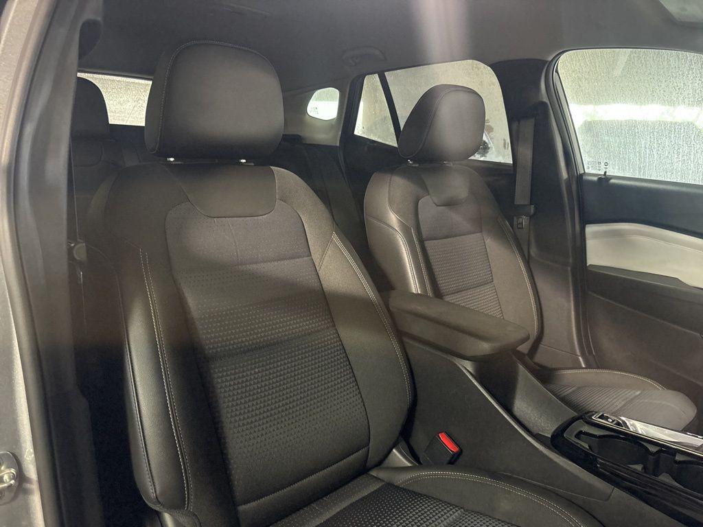 2025 Chevrolet Trax LT - Photo 16