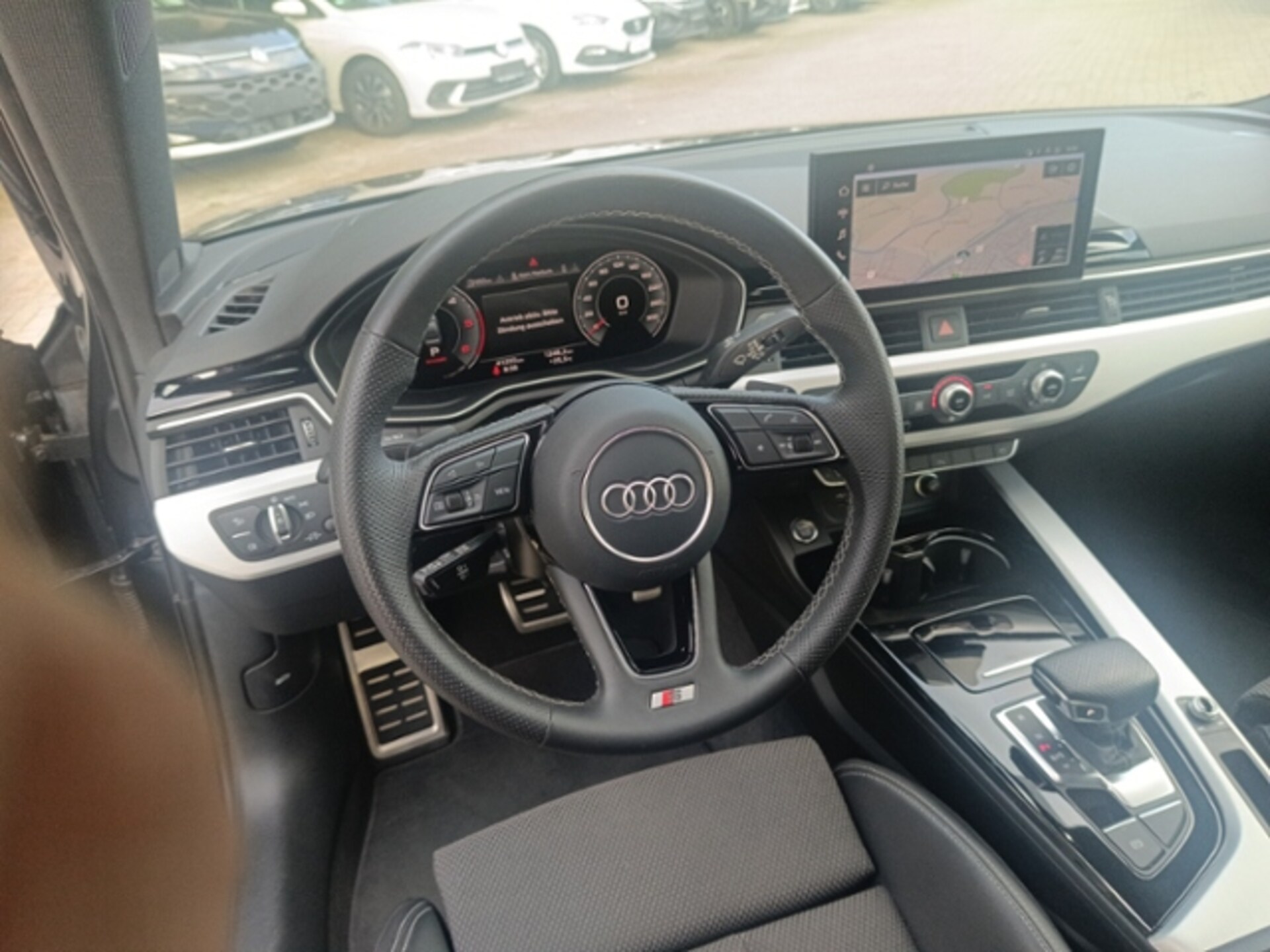 Audi A4 Limousine S line