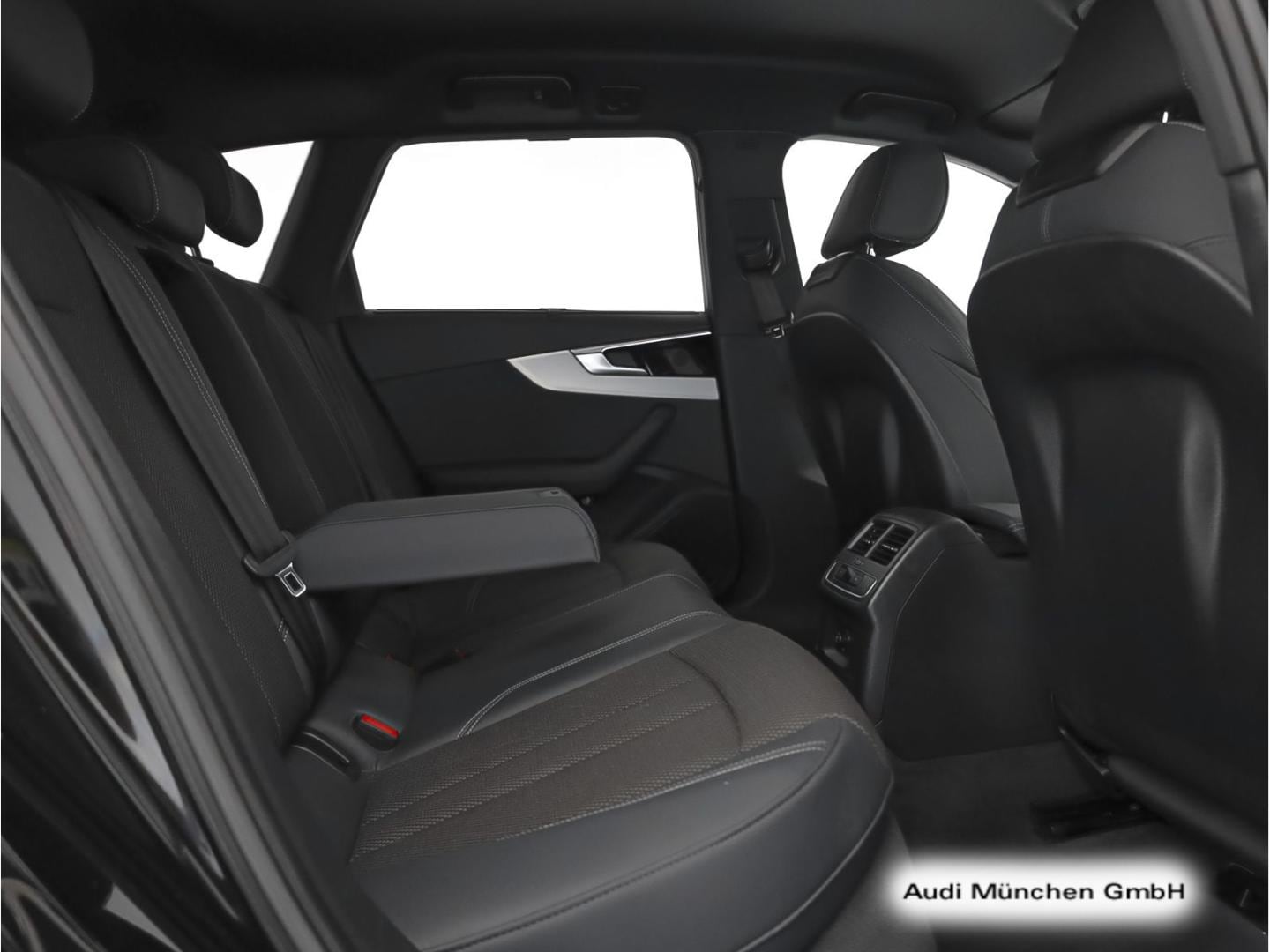 Bild über Audi A4 Avant S line 40 TFSI S tronic - für weitere Informationen kontaktieren Sie den Audi Partner