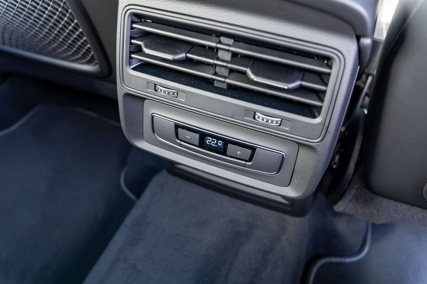 Image about Audi Q7 SUV TFSI quattro tiptronic