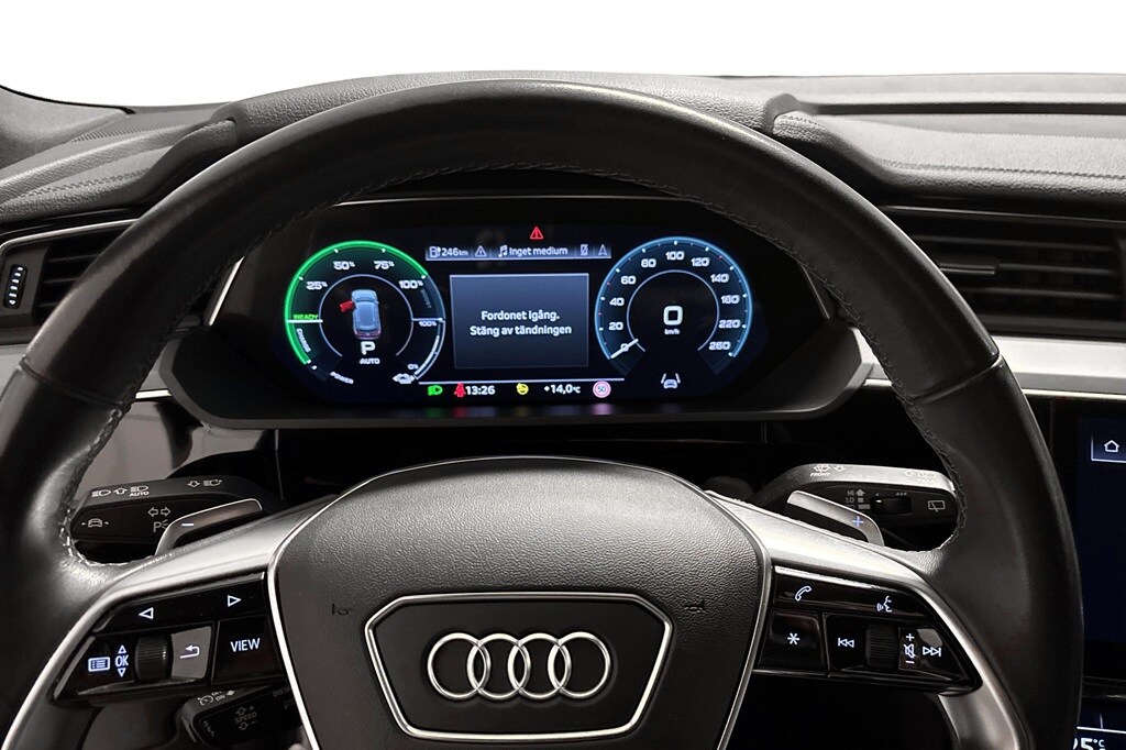 Bild som visar Audi Q8 e-tron Q8 50 e-tron quattro Proline 250,00 kW - för mer information kontakta din Audi Partner