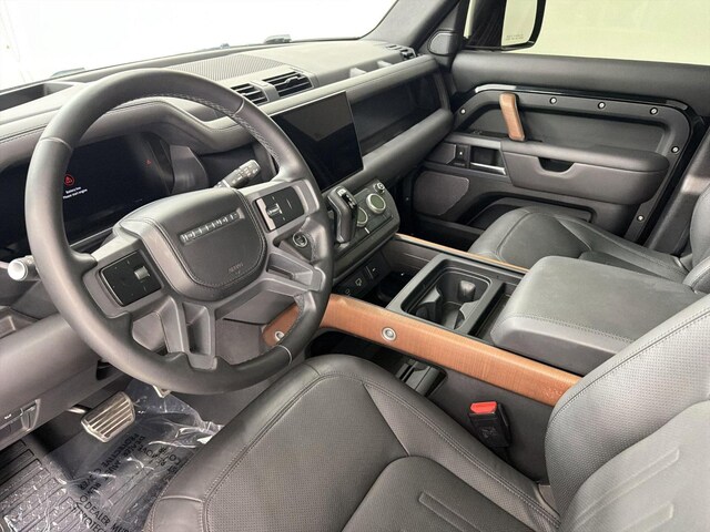 2023 Land Rover Defender