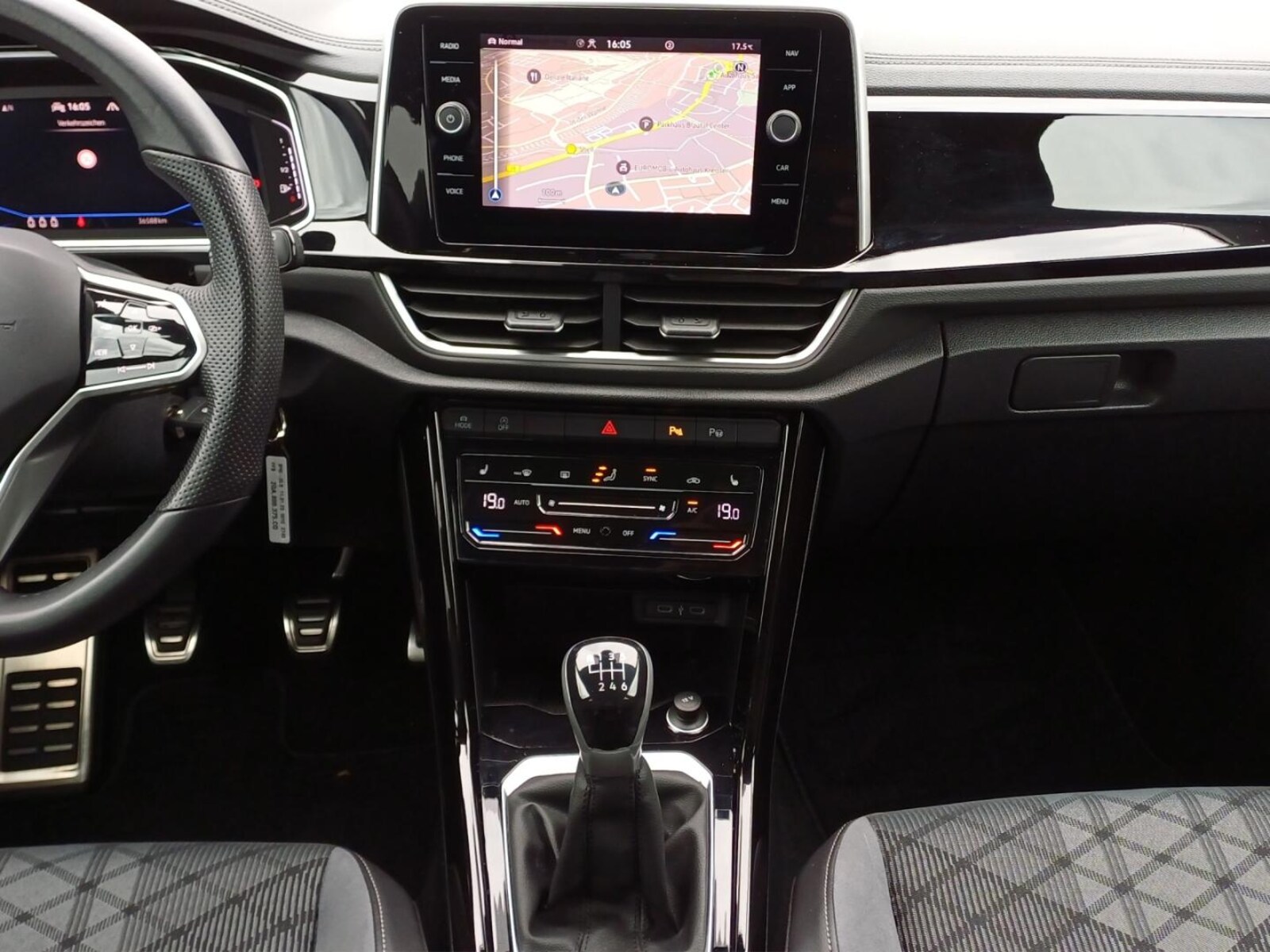 Volkswagen T-Roc – Bild 10