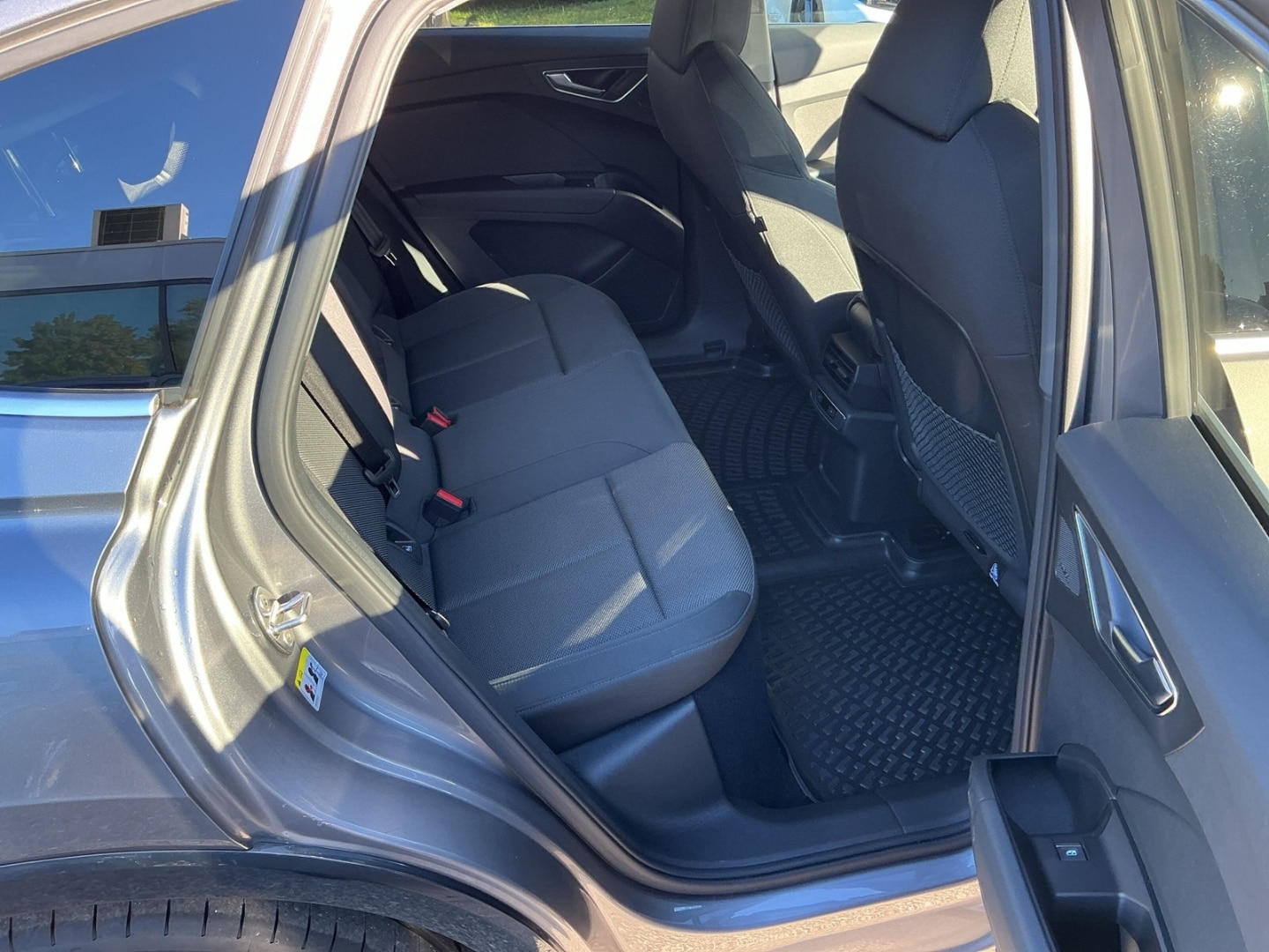 Bild über Audi Q4 Sportback e-tron 50 e-tron quattro - für weitere Informationen kontaktieren Sie den Audi Partner