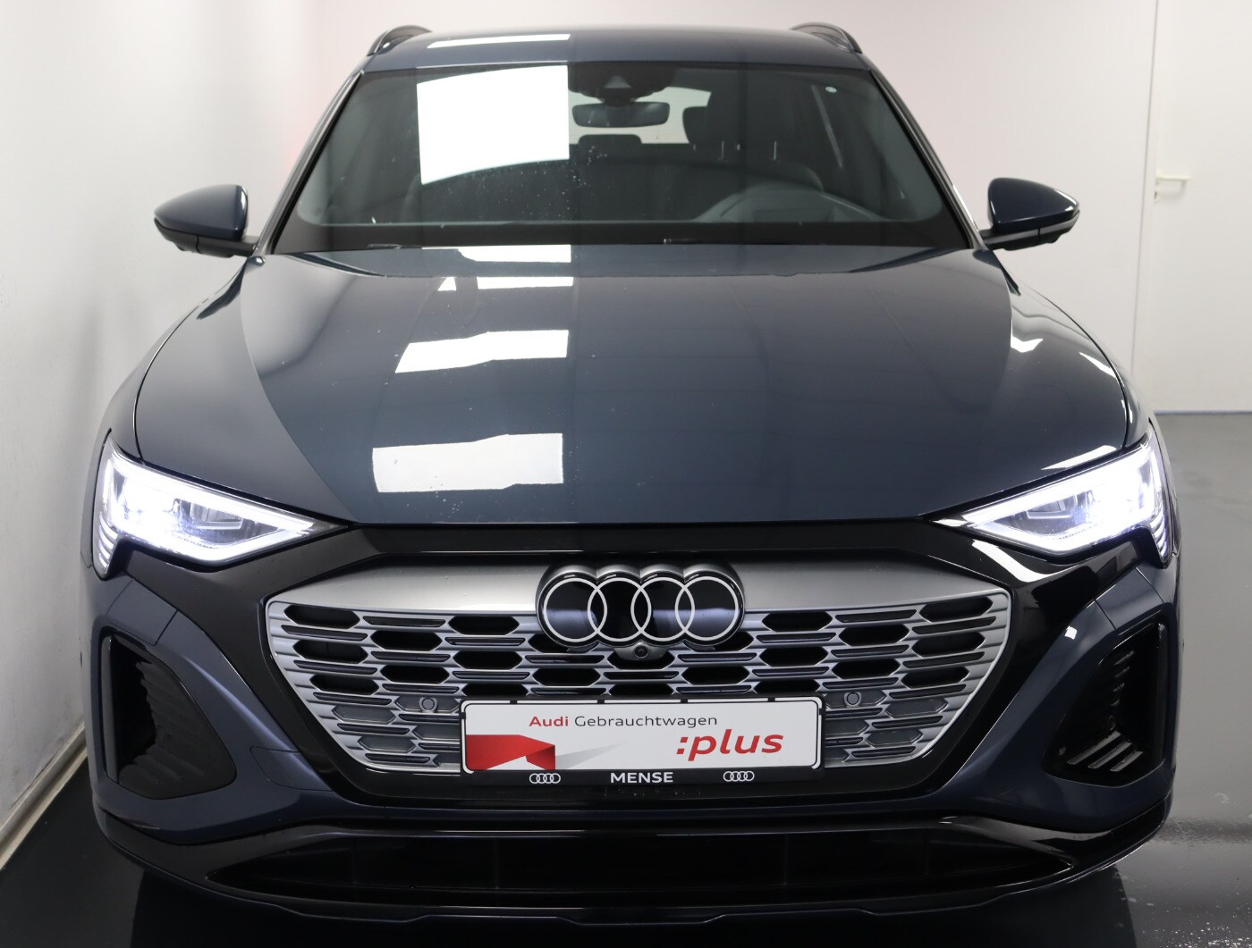 Image about Audi Q8 e-tron S line 55 e-tron quattro