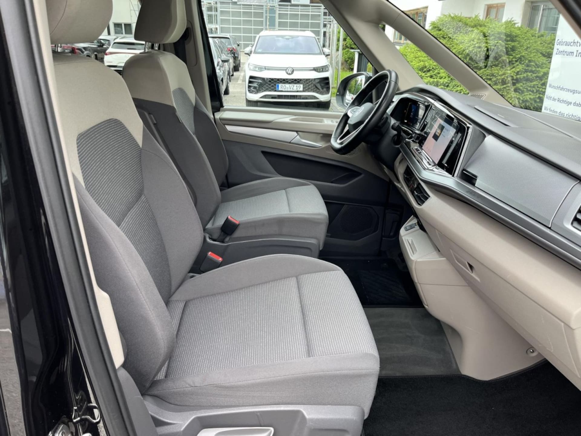 Volkswagen Multivan Basis-Modell