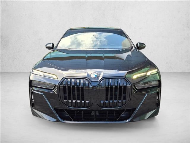 2023 BMW 760