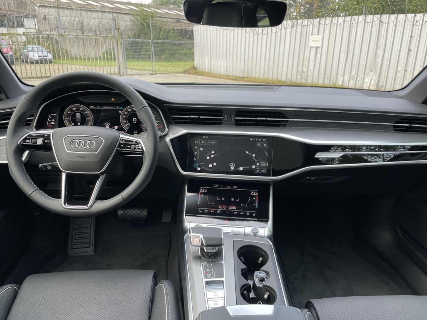 Bild über Audi A6 Avant TFSI e S line 50 TFSI e quattro S tronic - für weitere Informationen kontaktieren Sie den Audi Partner