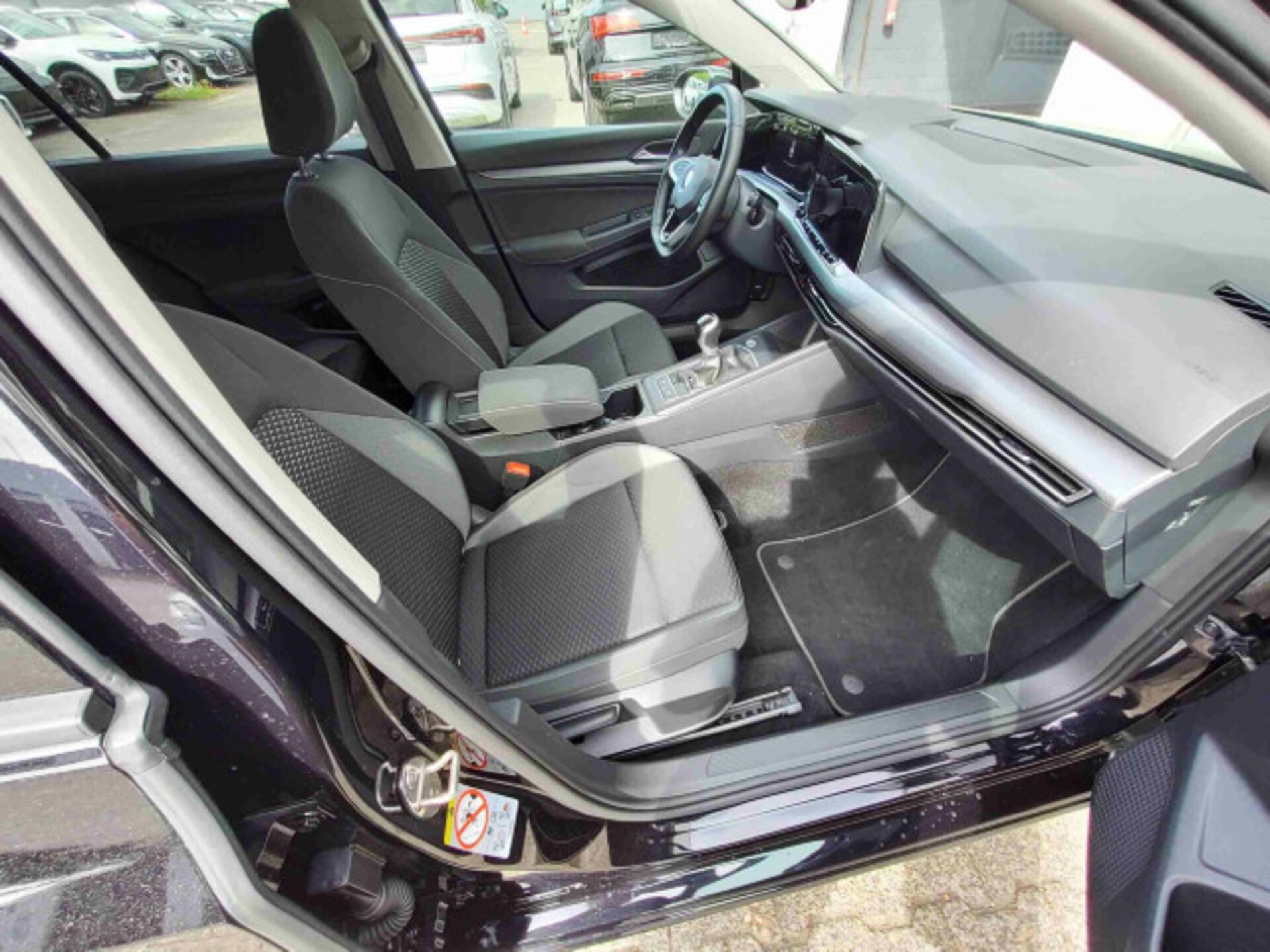 Volkswagen Golf Life