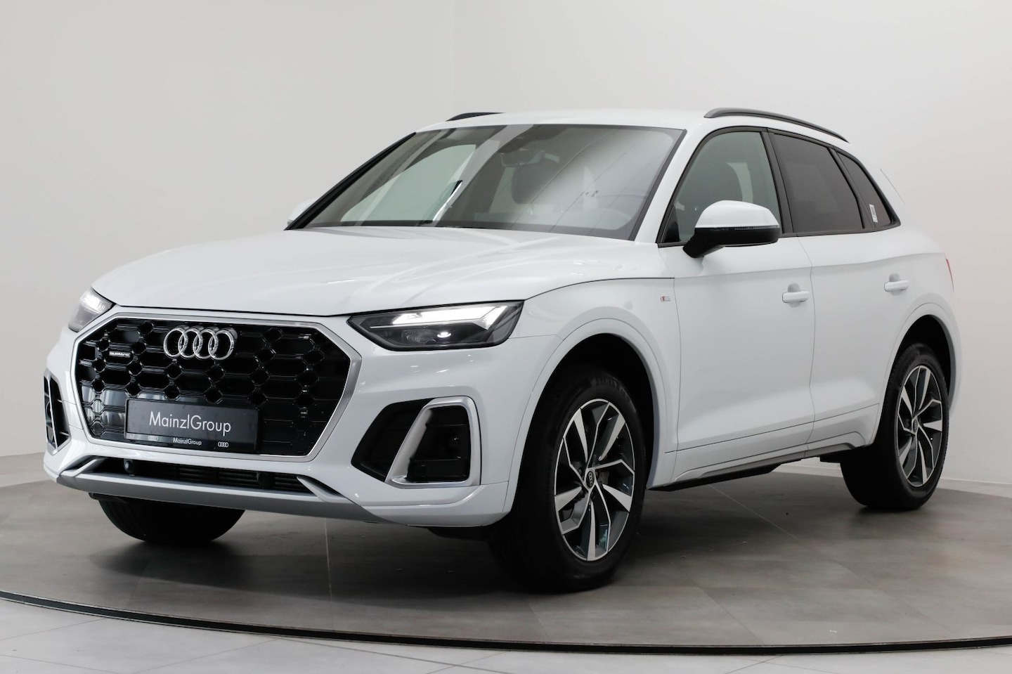 Bild über Audi Q5 40 TFSI quattro S tronic - für weitere Informationen kontaktieren Sie den Audi Partner