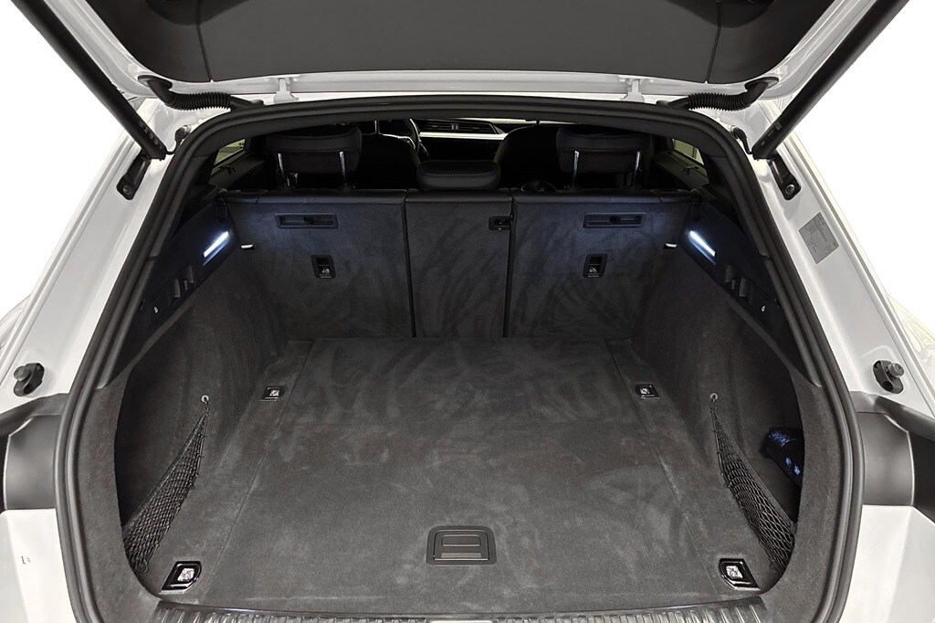 Bild som visar Audi Q8 e-tron Q8 50 e-tron quattro Proline 250,00 kW - för mer information kontakta din Audi Partner