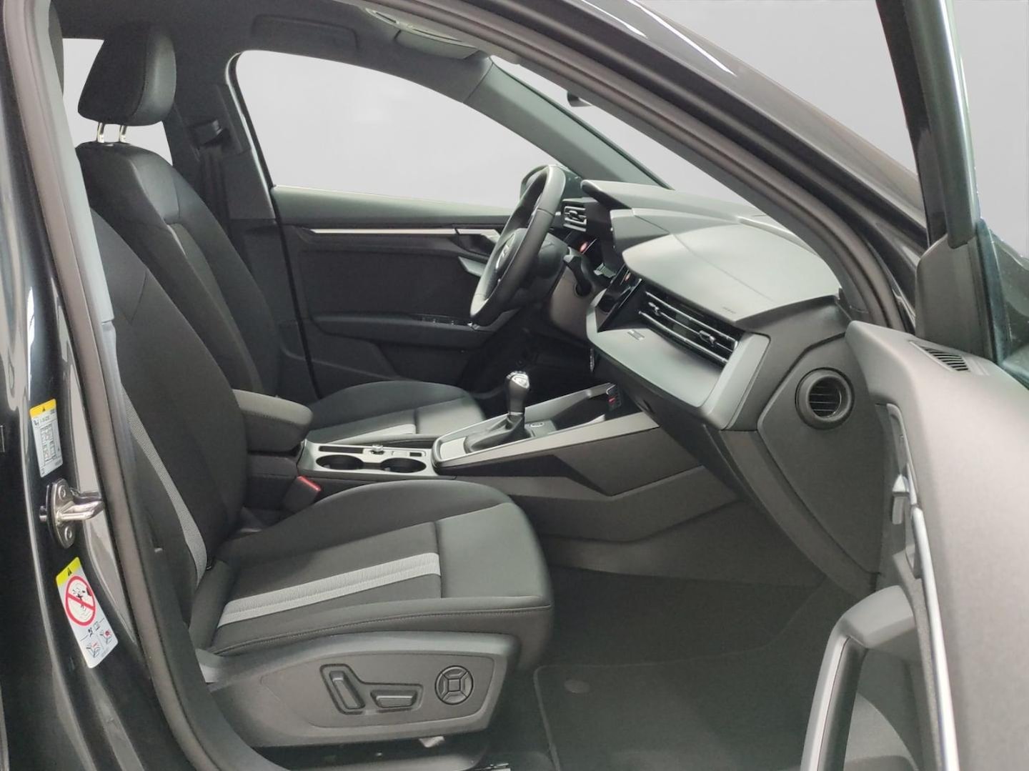 Bild über Audi A3 Sportback advanced 35 TFSI Schaltgetriebe - für weitere Informationen kontaktieren Sie den Audi Partner