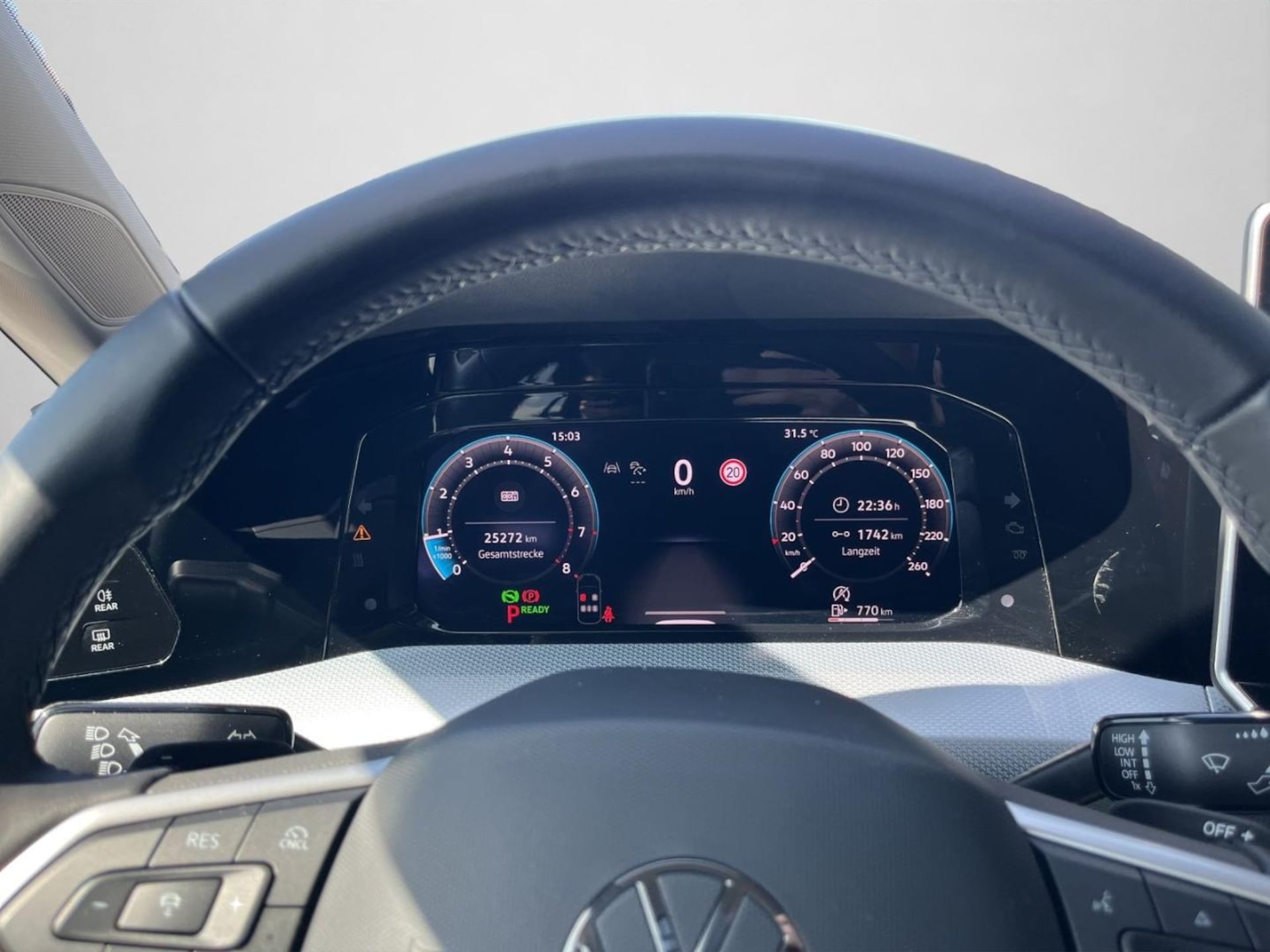 Volkswagen Golf Life