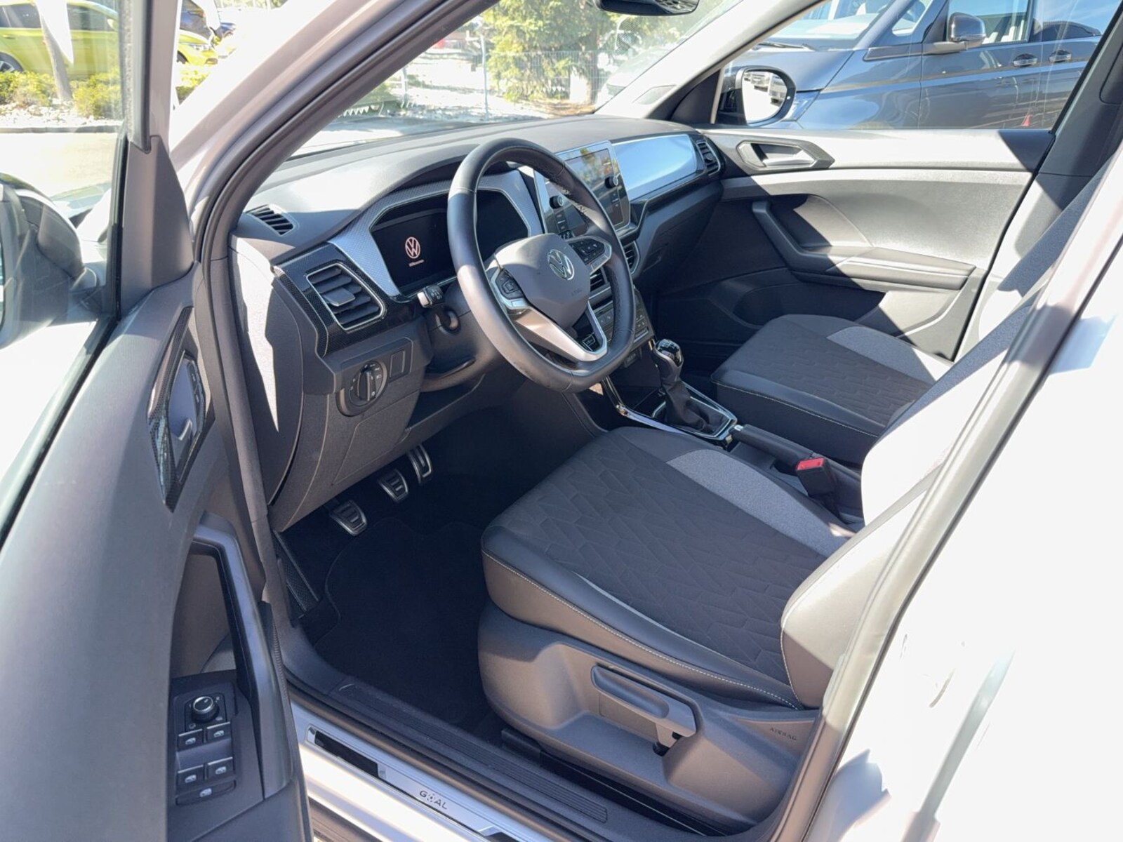 Volkswagen T-Cross – Bild 10