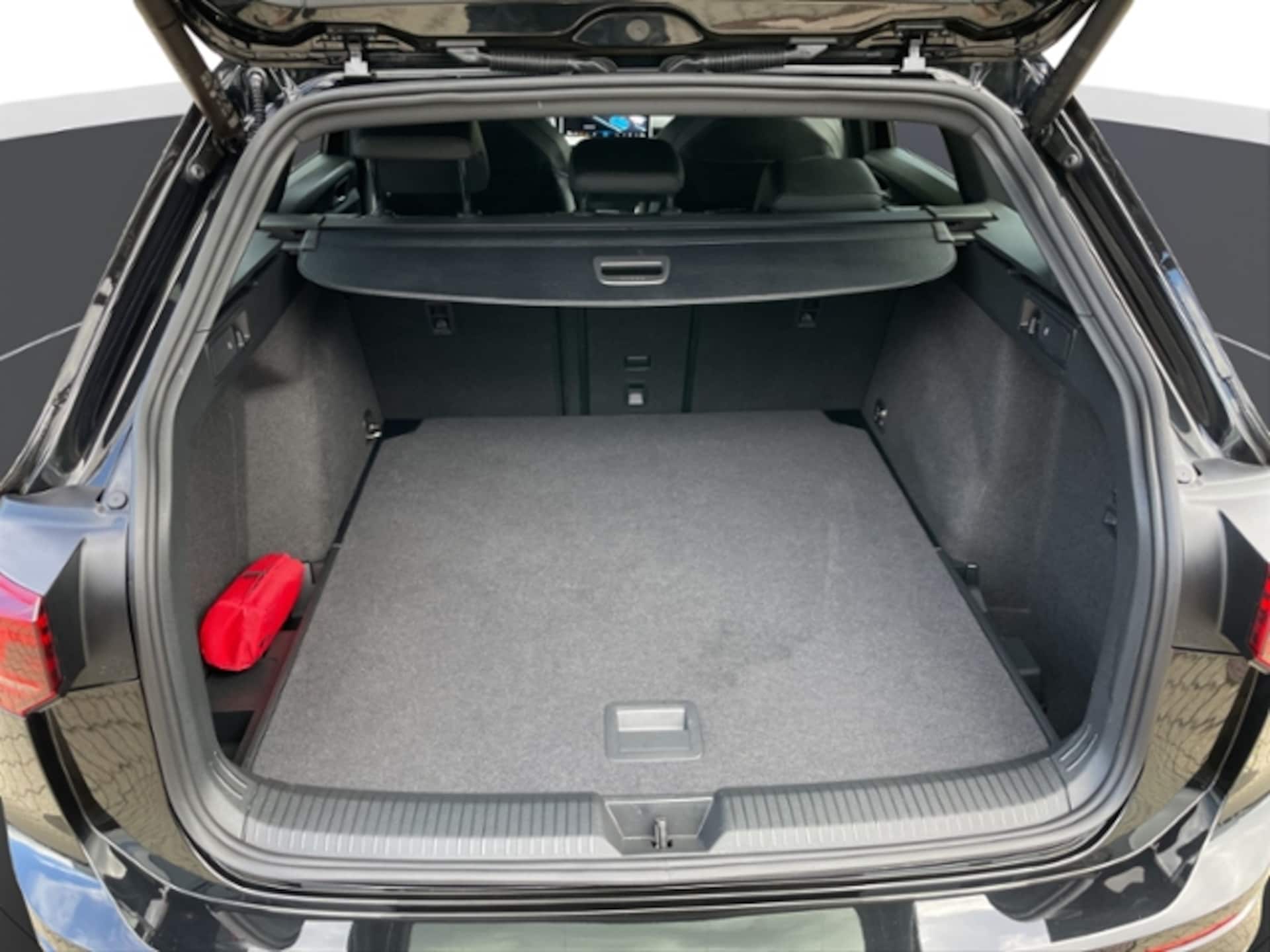 Volkswagen Golf Variant R-Line