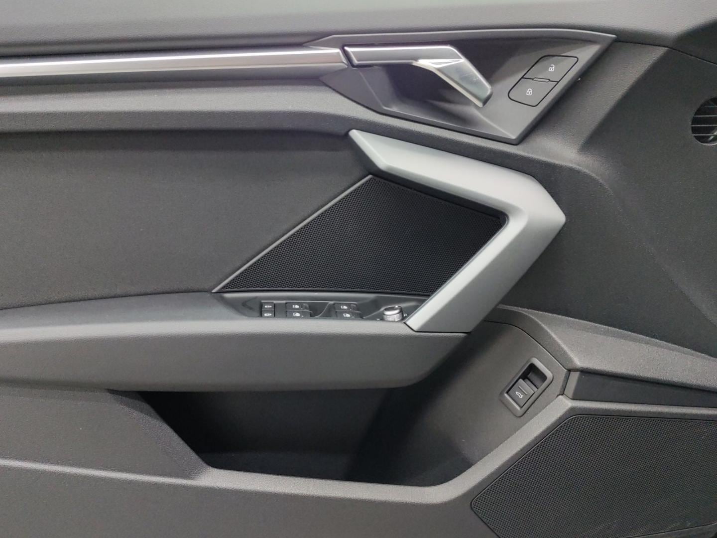 Bild über Audi A3 Sportback advanced 35 TFSI Schaltgetriebe - für weitere Informationen kontaktieren Sie den Audi Partner