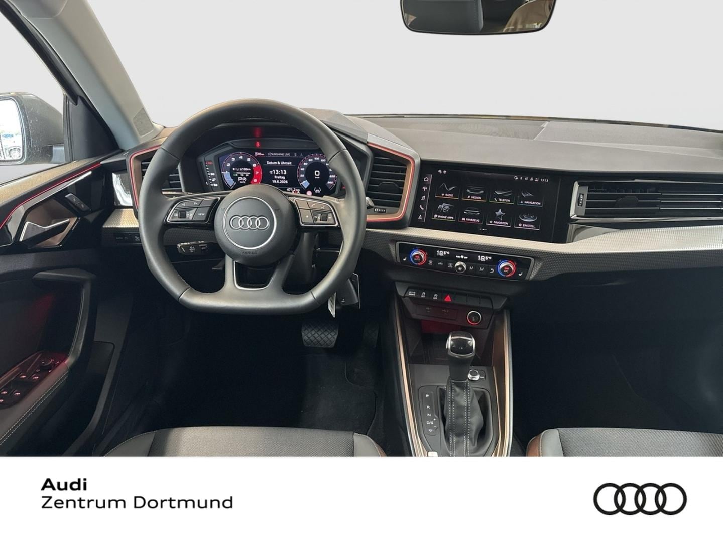 Bild über Audi A1 Sportback S line 40 TFSI S tronic - für weitere Informationen kontaktieren Sie den Audi Partner