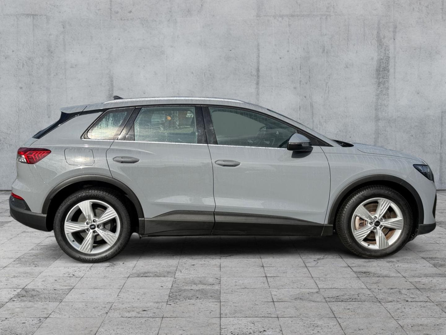 Bild über Audi Q4 e-tron 40 e-tron - für weitere Informationen kontaktieren Sie den Audi Partner