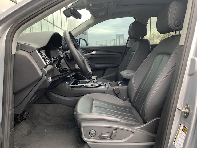 2022 Audi Q5 Premium Plus - Photo 8