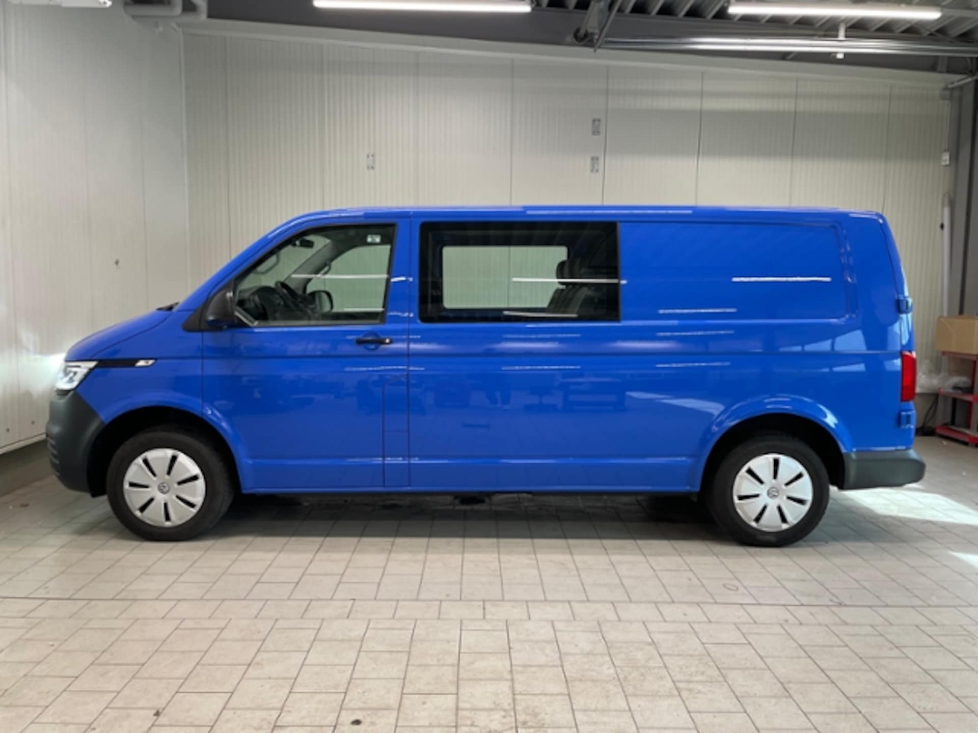 Volkswagen T6.1 Transporter Kombi langer Radstand