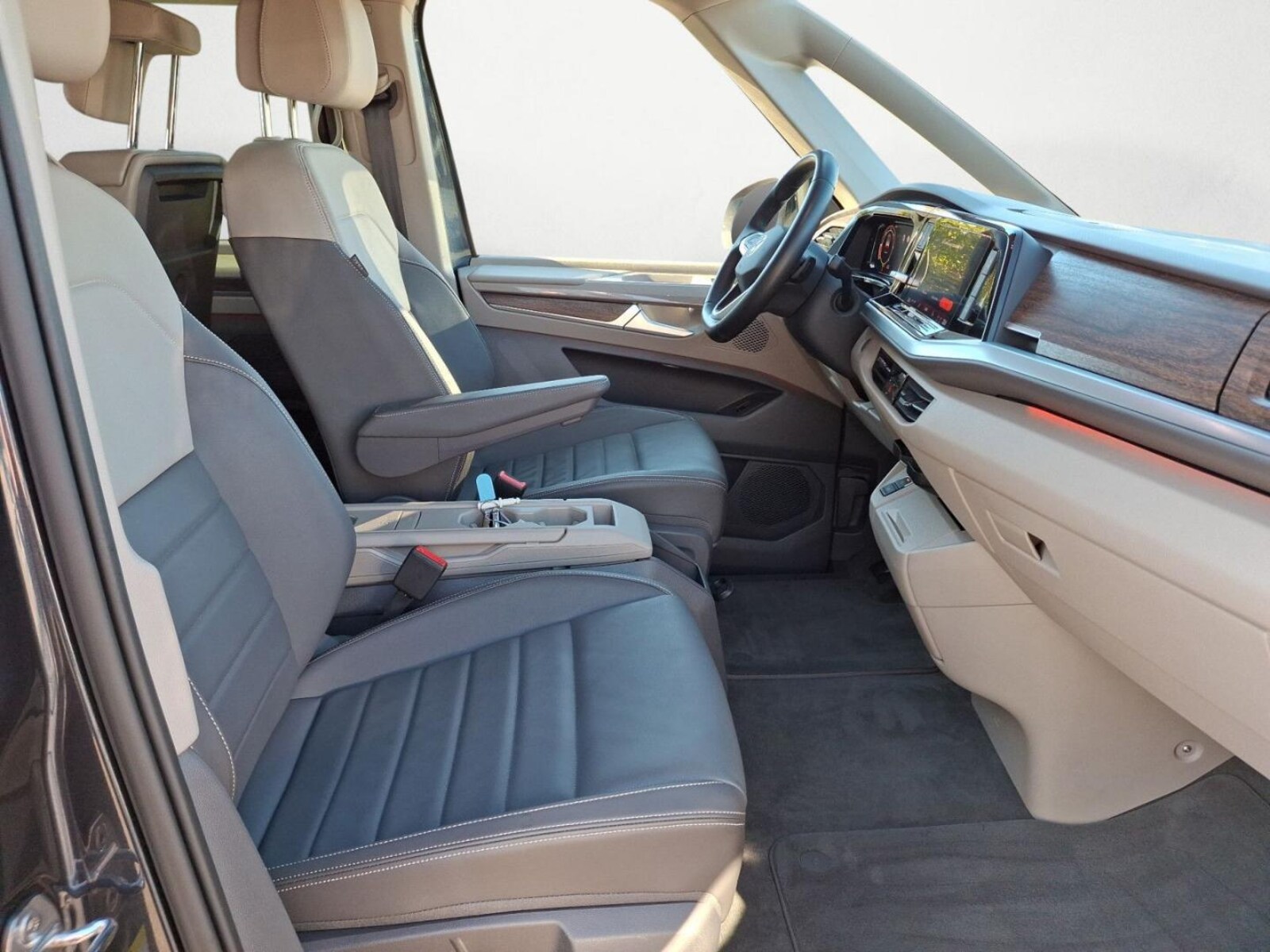 Volkswagen Multivan – Bild 13