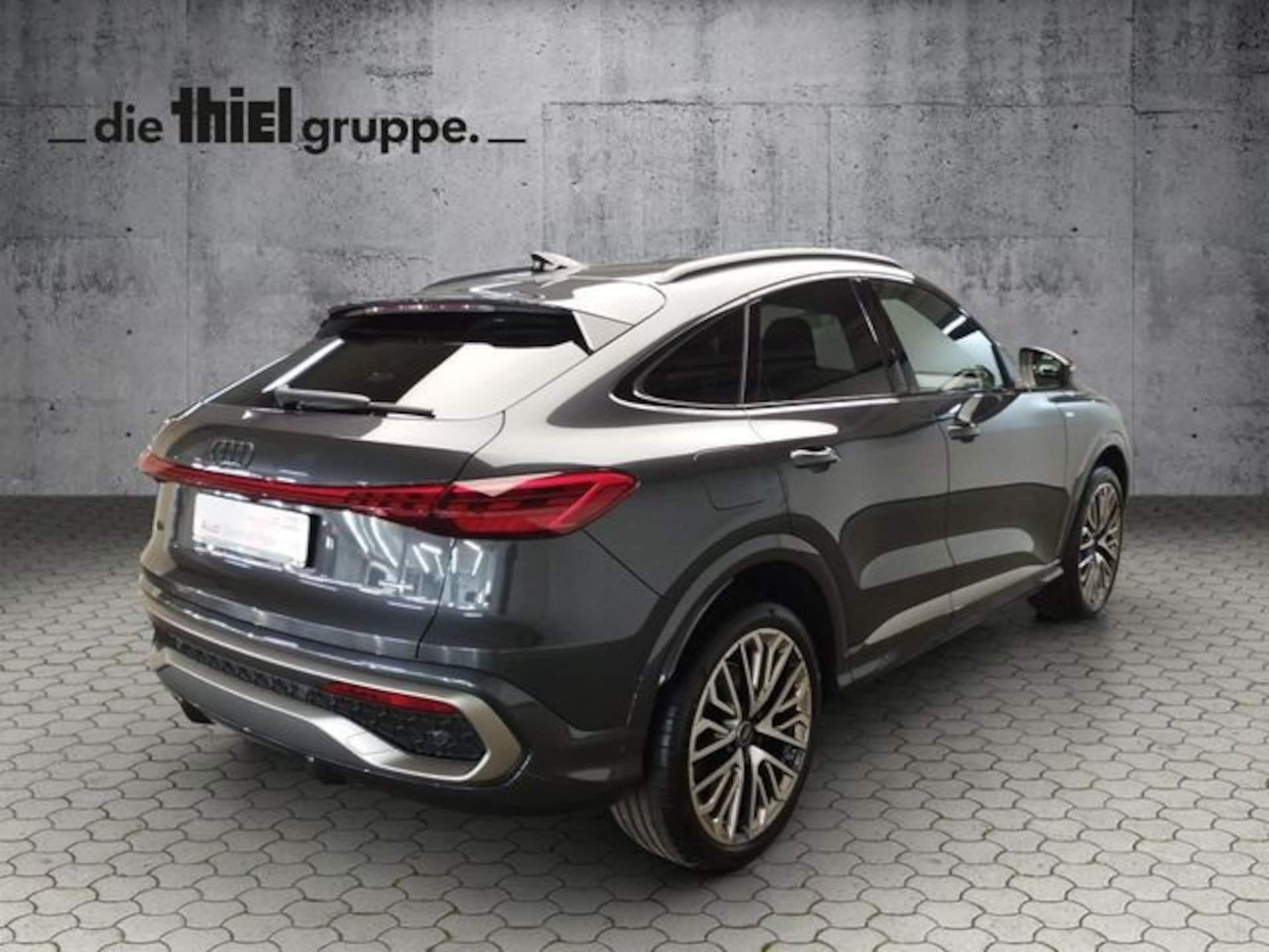 Audi Q5 Sportback edition one