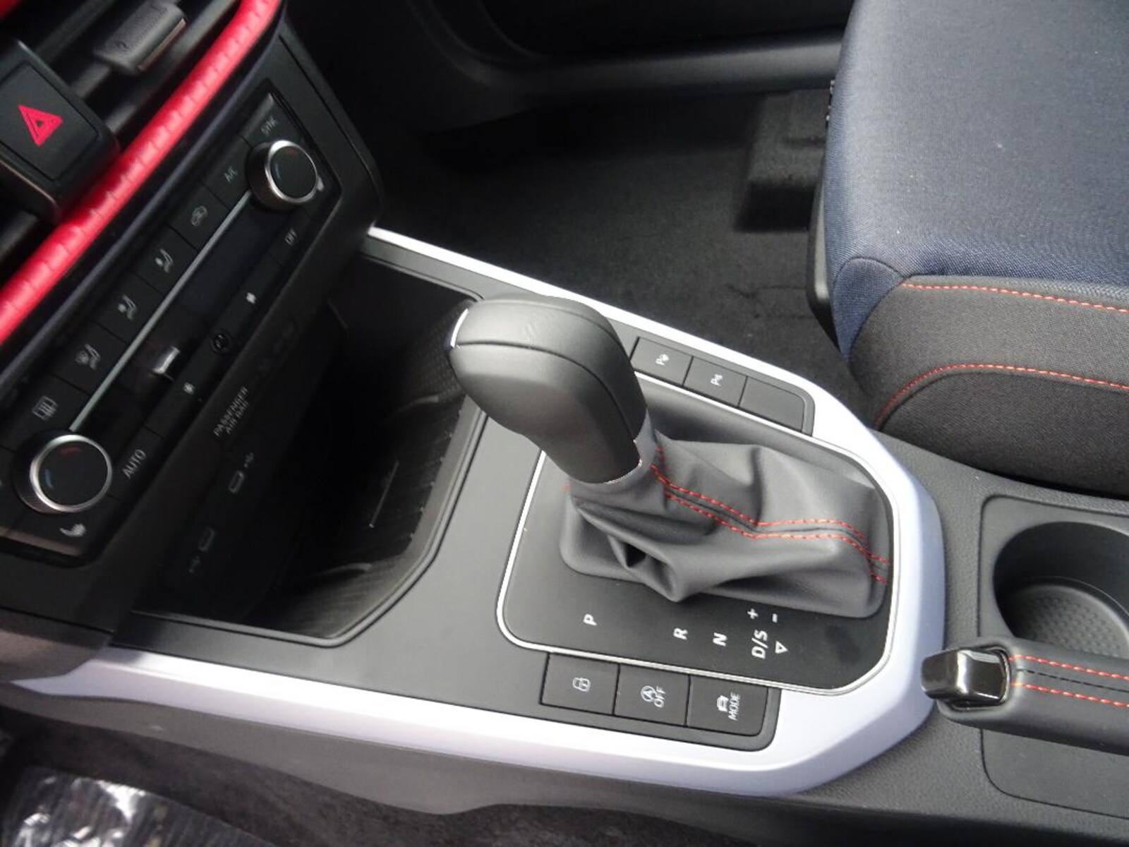 SEAT Arona – Bild 10