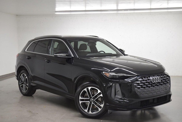 Image de {{modelName}} 2025 Audi Q5 