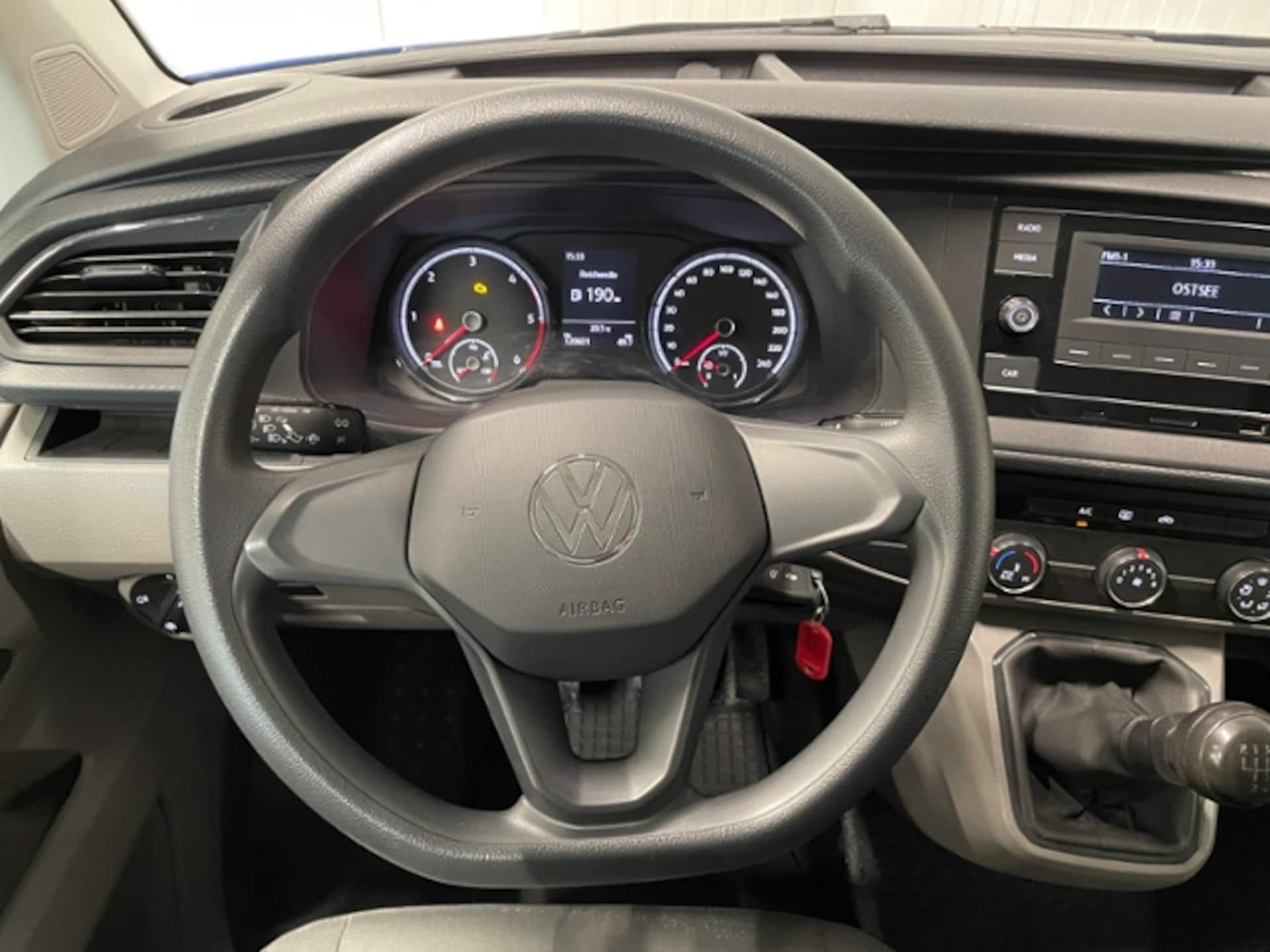 Volkswagen T6.1 Transporter Kombi langer Radstand