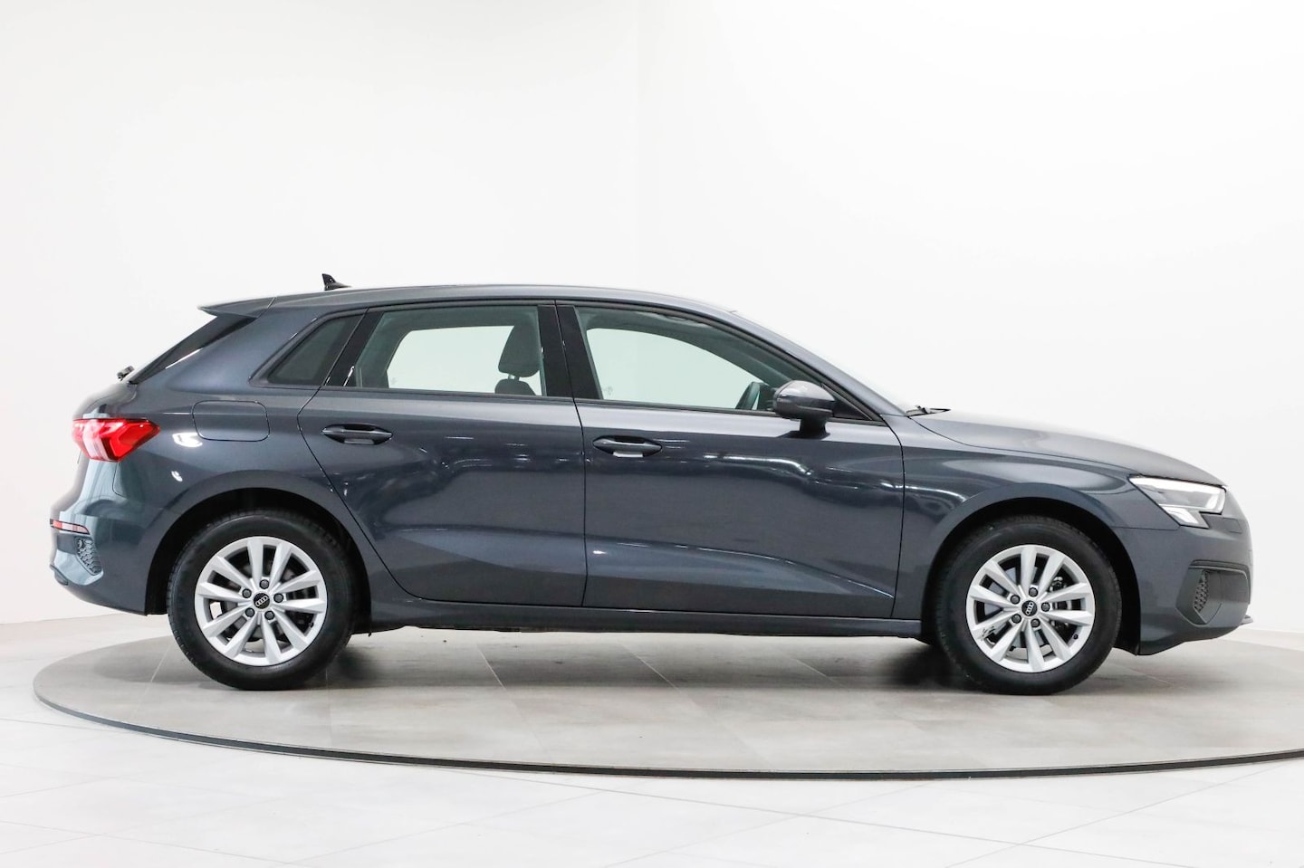 Bild über Audi A3 Sportback 35 TFSI Schaltgetriebe - für weitere Informationen kontaktieren Sie den Audi Partner