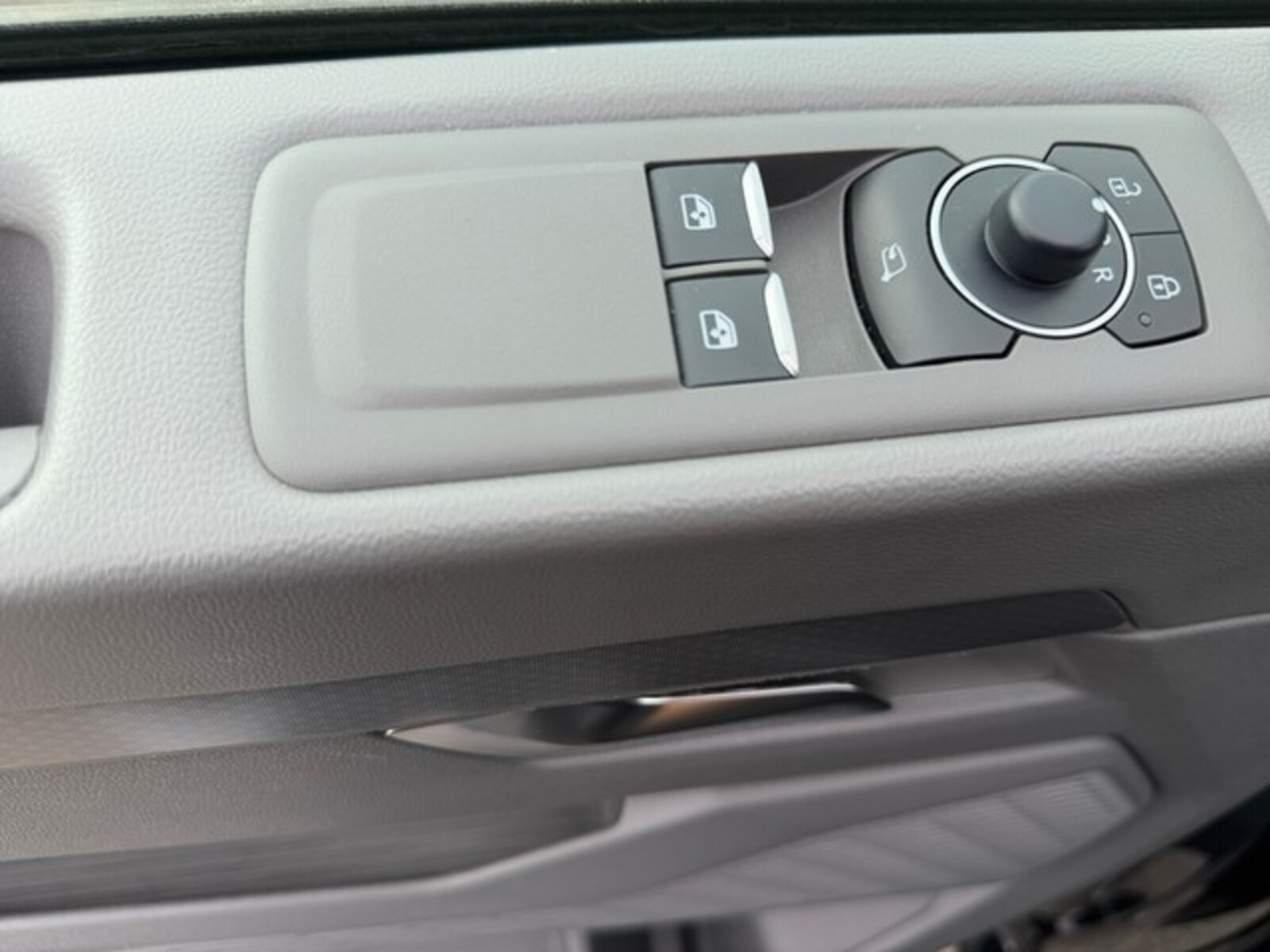 Volkswagen Caravelle langer Radstand – Bild 10