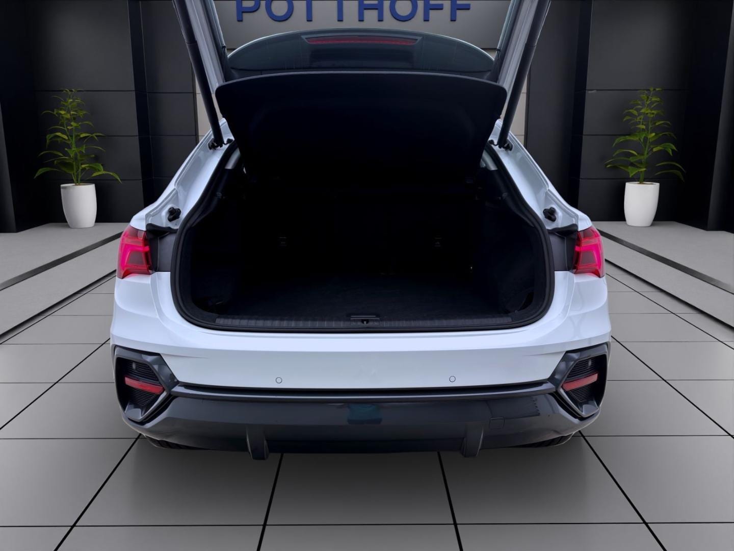 Bild über Audi Q3 Sportback TFSI 110 kW S tronic - für weitere Informationen kontaktieren Sie den Audi Partner