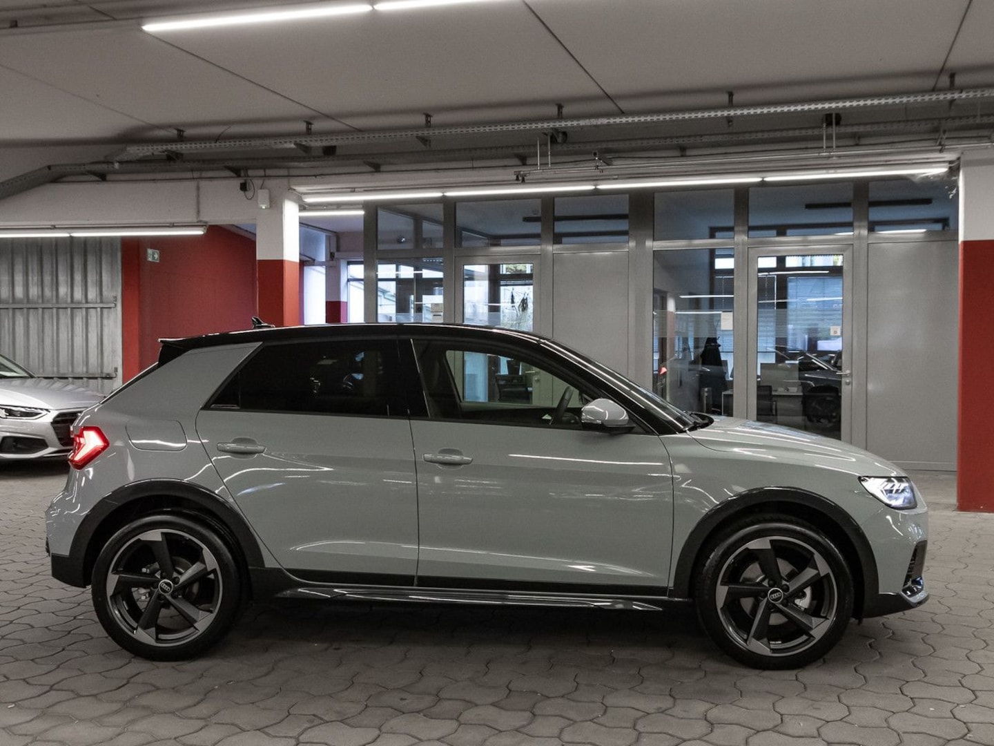 Bild über Audi A1 allstreet 35 TFSI S tronic - für weitere Informationen kontaktieren Sie den Audi Partner