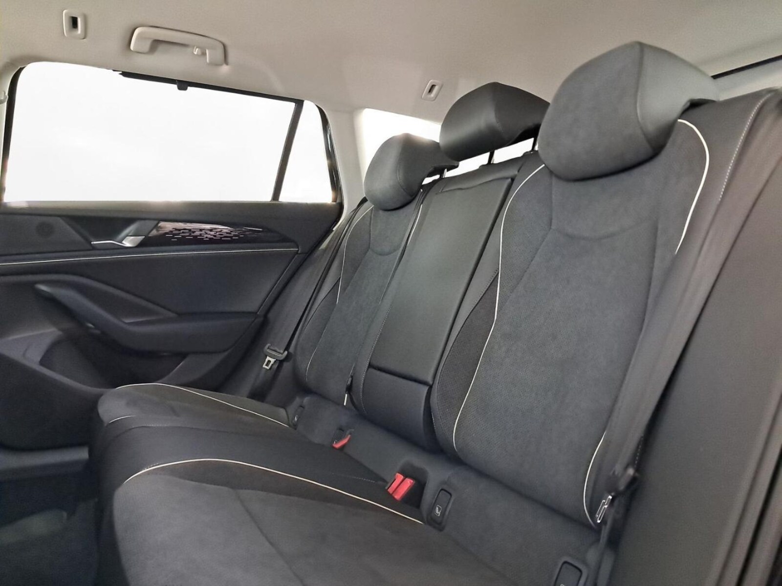 Volkswagen Passat – Bild 8
