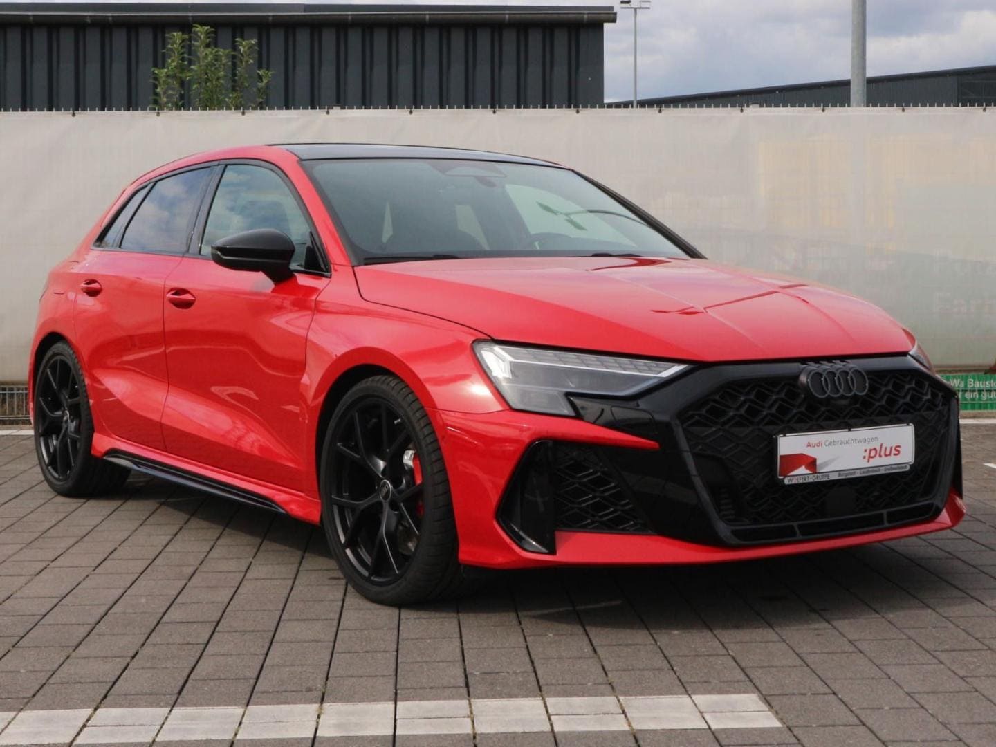 Bild über Audi RS 3 Sportback RS 3 Sportback 294 kW S tronic - für weitere Informationen kontaktieren Sie den Audi Partner