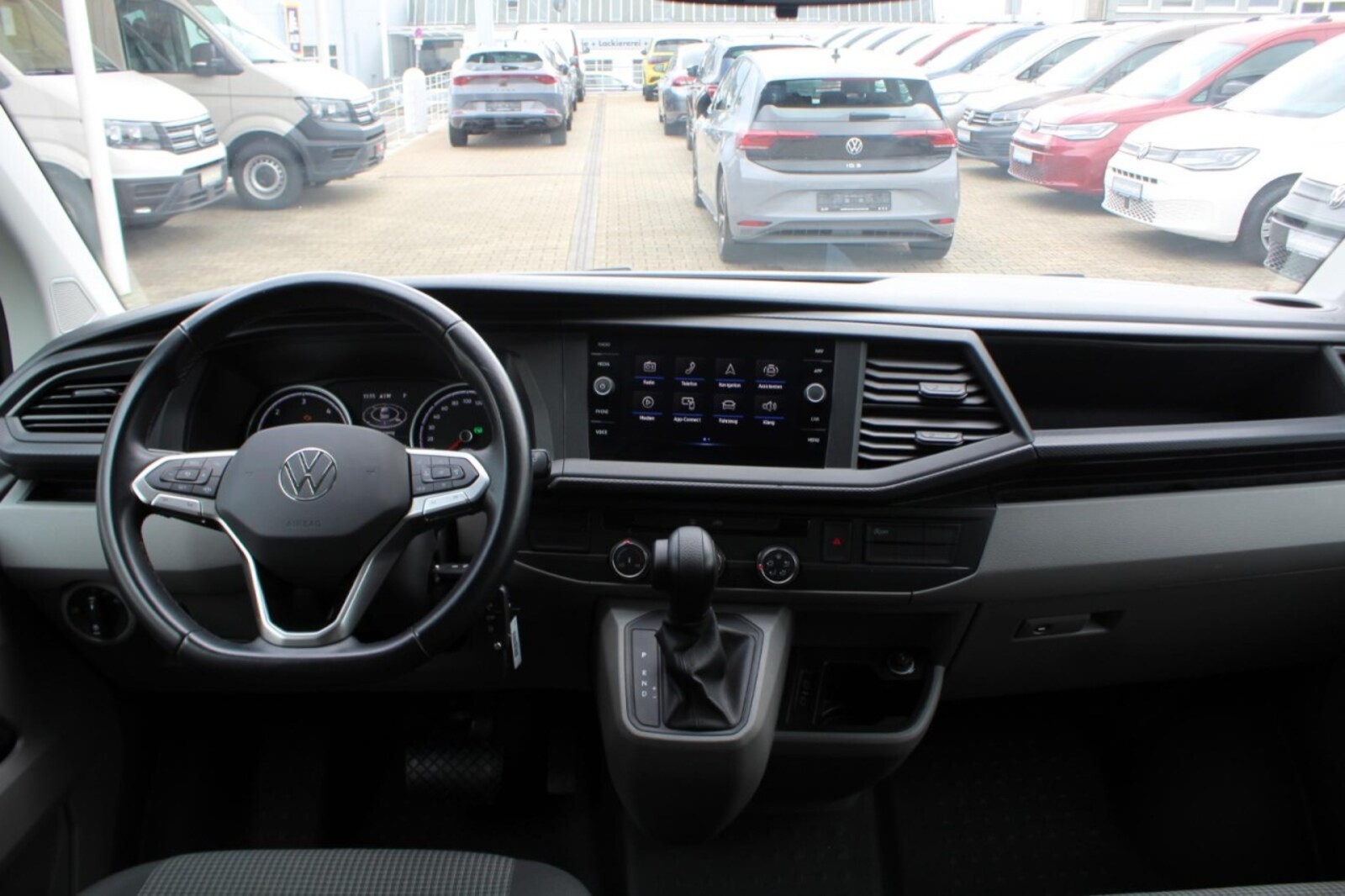 Volkswagen T6.1 Transporter Kasten langer Radstand – Bild 8