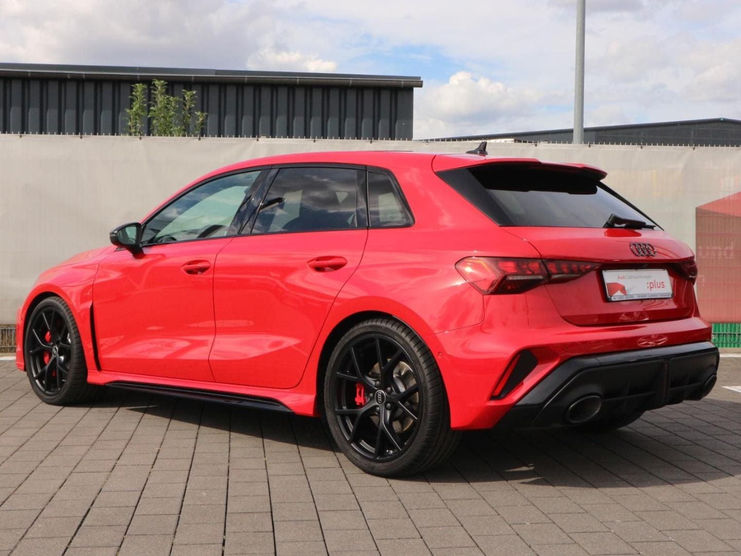 Bild über Audi RS 3 Sportback RS 3 Sportback 294 kW S tronic - für weitere Informationen kontaktieren Sie den Audi Partner